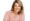 Femme souriante de 50 ans avec un pull rose