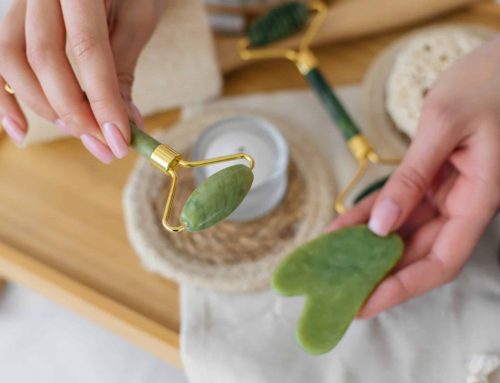 Le Gua sha ou rouleau de Jade : accessoires aux vertus anti-âge et lissante